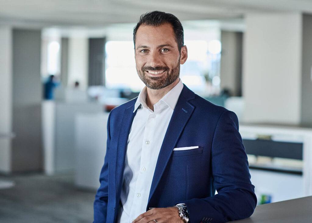 Mitarbeiterportrait im Office, Firmenfotograf